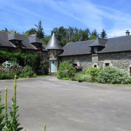 Le Petit Chateau Noyal-Pontivy Esterno foto