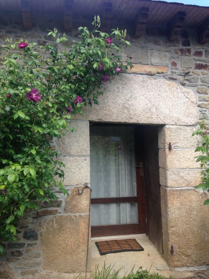 Le Petit Chateau Noyal-Pontivy Esterno foto