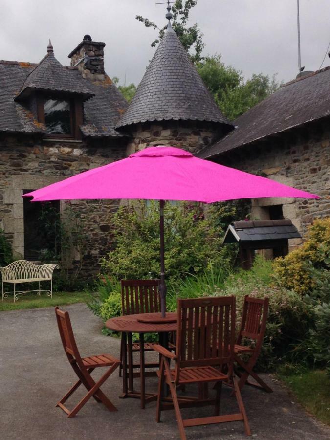 Le Petit Chateau Noyal-Pontivy Esterno foto