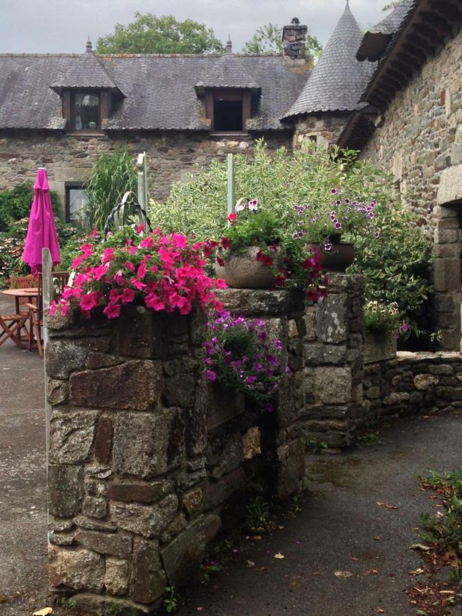 Le Petit Chateau Noyal-Pontivy Esterno foto